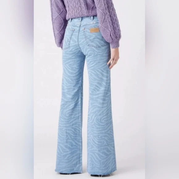 NWT Wrangler MEOW fun print Wanderer Jeans, size 26 - Picture 2 of 10